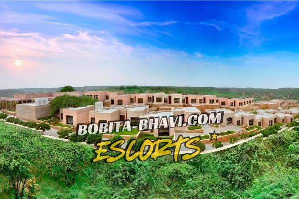 Escorts near Hotel The Lalit Mangar Dera Mandi Faridabad