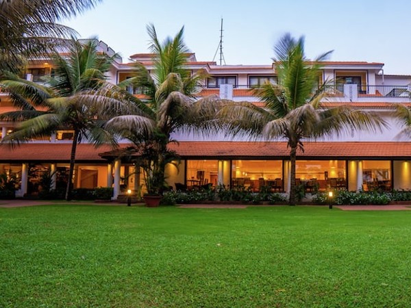 Escorts near Doubletree By Hilton Hotel Arpora Goa