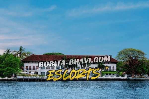 Escorts near Hotel Brunton Boatyard Cgh Earth Fort Kochi Kochi