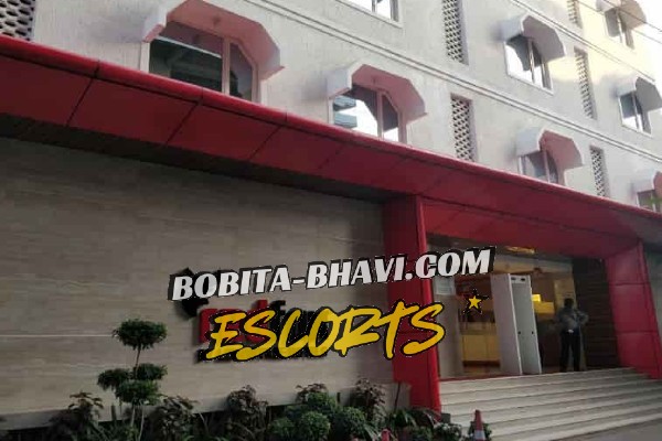 Escorts near Hotel Red Fox Governor Peta Vijayawada