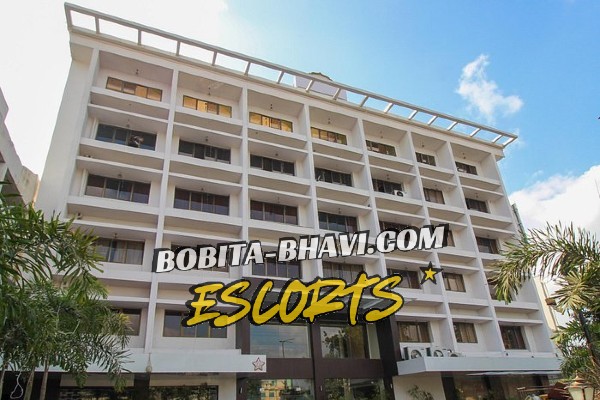 Escorts near Swarna Palace Hotel Governor Peta Vijayawada